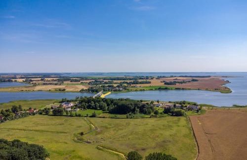 Waase Apartamento | Apt "Sunset Lounge" in Waase - Ummanz - Meerblick, Kamin, Sauna