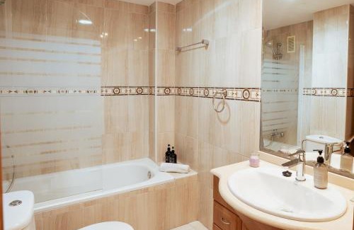 Coveta Fuma Apartamento | Apt Urb Las Lanzas with pool and beach