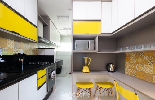 Piata Apartamento | Apt. w/Balcony 500m From the Beach Rei0206