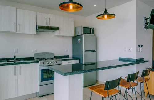 Tohoku Apartamento | Apt w/Pool, only Steps from 5th Av & Mamitas Beach