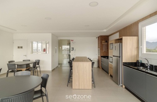 Cachoeira do Bom Jesus Apartamento | Apt With Barbecue 280m From the Beach Rsc0102