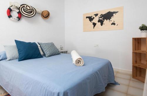 El Roc de Sant Gaieta Apartamento | Apt with swimming pool and parking, 3 minutes from the beach