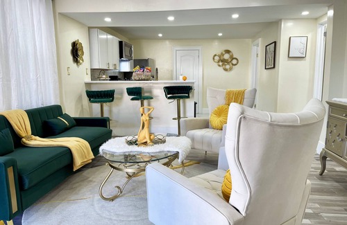 Utica Casa | Apt. With Ultrafast Speed FREE Internet