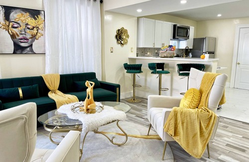 Utica Casa | Apt. With Ultrafast Speed FREE Internet