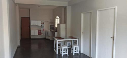 Volta Redonda Apartamento | Apto(3) mt bem localizado, simples mas com tudo
