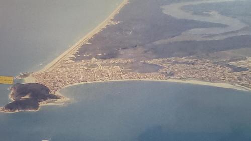 Enseada Apartamento | Apto 3 quartos, 12 pessoas, ar, wifi, prox 3 praias.