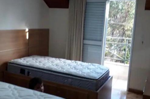 Vila Iara Apartamento | Apto aconchegante em Capivari com lareira e sacada
