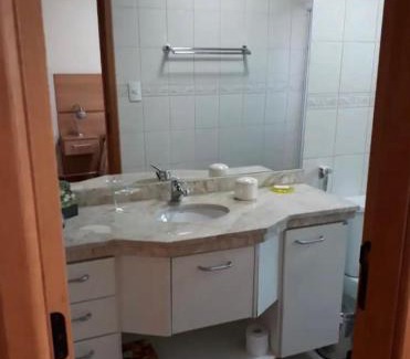 Vila Iara Apartamento | Apto aconchegante em Capivari com lareira e sacada