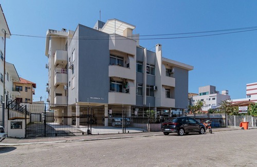 Canasvieiras Apartamento | Apto bem Localizado a 500mts da Praia Rhi206