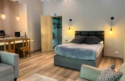 El Tesoro Apartamento | Apto BR Suites 6 min de Provenza, encanto natural