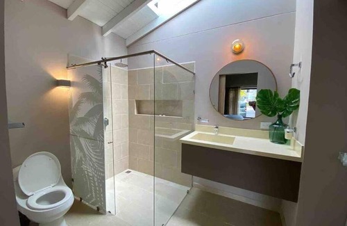 El Tesoro Apartamento | Apto BR Suites 6 min de Provenza, encanto natural