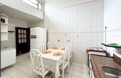 Balneario Florida Apartamento | Apto c WiFi a 400 metros da Praia de Peruíbe/SP