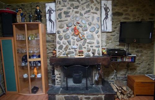 Bourg-Madame Apartamento | Apto cerca de Puigcerda con chimenea