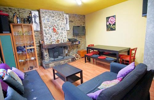 Bourg-Madame Apartamento | Apto cerca de Puigcerda con chimenea