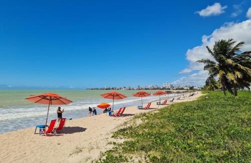 Intermares Apartamento | Apto climatizado à beira-mar c/piscina-Intermares
