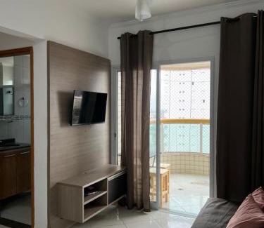 Praia Grande Apartamento | Apto com Ar condicionado e churrasqueira