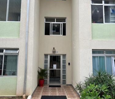 Costa e Silva Apartamento | Apto com cozinha e lavanderia