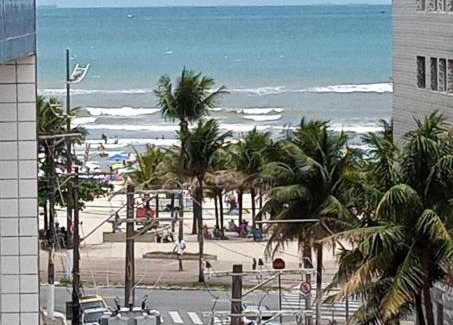 Mirim Apartamento | Apto Com Sacada e Ar Condicionado a 2 minutos da Praia