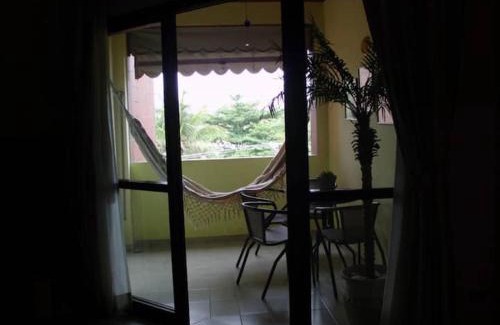 Parque Enseada Apartamento | Apto com varanda Wi-Fi, Netflix - 400 m da praia