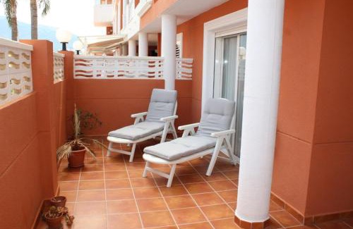 Denia Apartamento | Apto. con gran terraza y acceso directo a piscina.