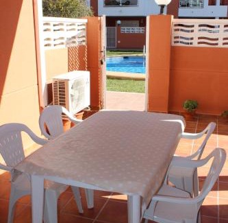 Denia Apartamento | Apto. con gran terraza y acceso directo a piscina.