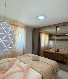 Piratuba Apartamento | Apto dos Antúrios-3 Quartos- Apto espaçoso, confortável com sacada de frente pra avenida principal