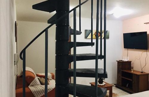 Vila Iara Apartamento | Apto Duplex confortável a apenas 2 km do Capivari