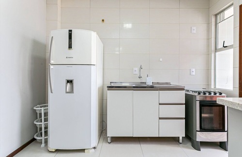 Ingleses do Rio Vermelho Apartamento | Apto em Condominio pe na Areia, c/ Piscina Mhr308