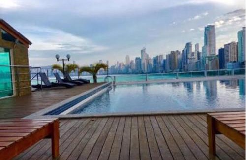 Pioneiros Apartamento | Apto frente ao mar Balneário Camboriú