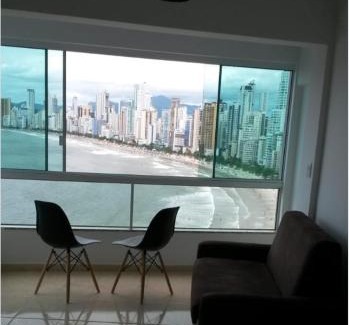 Pioneiros Apartamento | Apto frente ao mar Balneário Camboriú