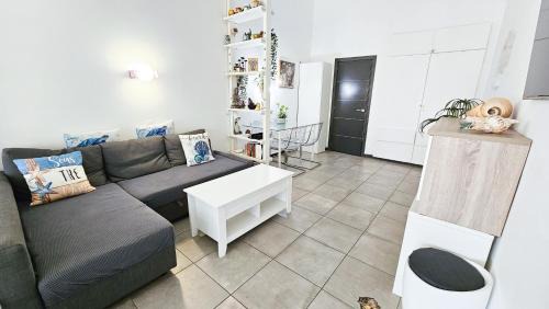 Urbanización Puerto de Estepona Apartamento | Apto Junto la Playa el Cristo cerca de Puerto