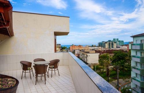Praia Grande Apartamento | Apto na cobertura a 300m da Praia Grande-Ubatuba