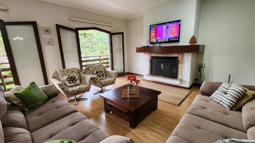 Capivari Apartamento | Apto no centro turístico Capivari (150m do Baden)