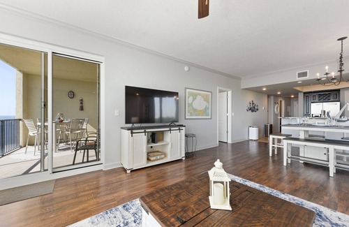 Gulfport Condominio | "Aqua Blue" Condo on the beach is waiting on you with breathtaking balcony views