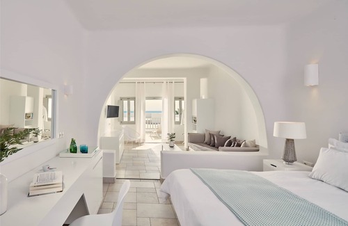 Perissa Hotel | Aqua Blue Hotel