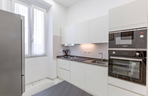 Marsala Apartamento | Aqua Claudia Two-Bedroom Apartment facing the Aurelian Walls
