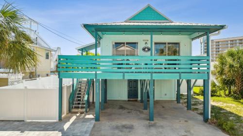 Gulf Lagoon Beach Casa | Aqua Horizon by AvantStay Pool Near the Beach
