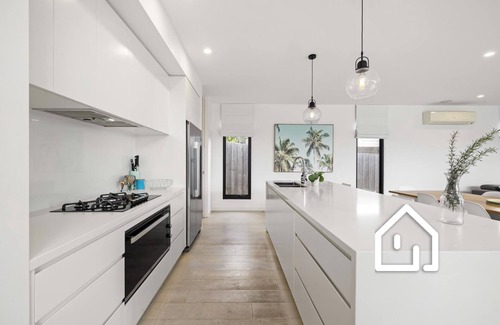 Blairgowrie Casa | Aqua Luna – Stylish Retreat by Koonya Ocean Beach
