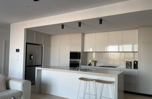 Shell Cove Apartamento | Aqua Marinus - NEW Luxury 3 bedroom waterfront Apartment at Shell Cove NSW 2529