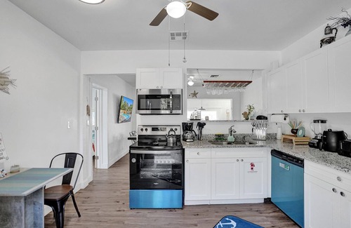 Fort Lauderdale Casa | 🏖AQUA-OASIS(PRIVATE🏘) HOT-TUB POOL BBQ 10MIN TO BEACH LAS OLAS DOWNTOWN AIRPORT🏝