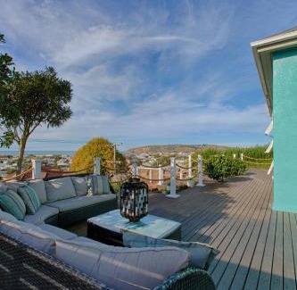Oamaru Casa | Aqua On Reed