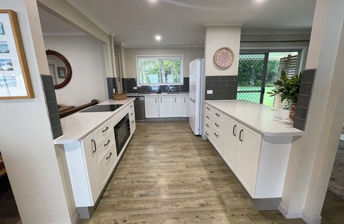 Dunwich Casa | Aqua - Straddie’s Best View: Bay, Brissy & Beyond!