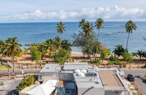 Dorado Pueblo Apartamento | AQUA Terrazas Studio 7 - Beachfront Getaway, King Bed, Pool