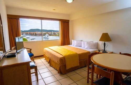 Lecheria Hotel | Aqua Vi Marina Hotel & Suites