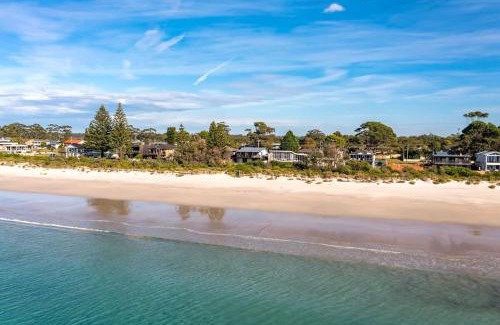 Vincentia Casa | Aqua Vista - beachfront 4BR Home with ocean views
