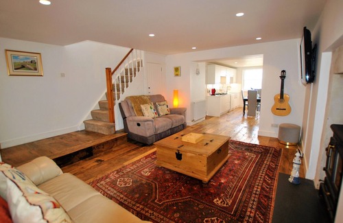Cellardyke Cabaña | Aqua Vista- seafront cottage, Cellardyke