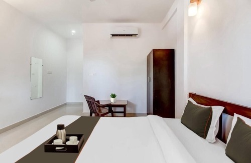 Morjim Hotel | Aqua Wave by YogiTree Hotels