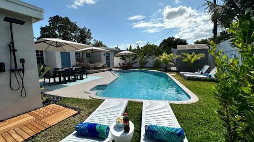 Edgewood Villa | AQUAMARIA HOME - perfect stay for groups