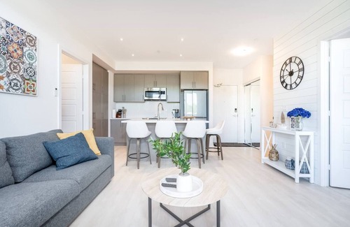 Innisfil Apartamento | Aquarius bldg @ Friday Harbour 1st fl 2 bdr/2 bath