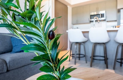 Innisfil Apartamento | Aquarius bldg @ Friday Harbour 1st fl 2 bdr/2 bath